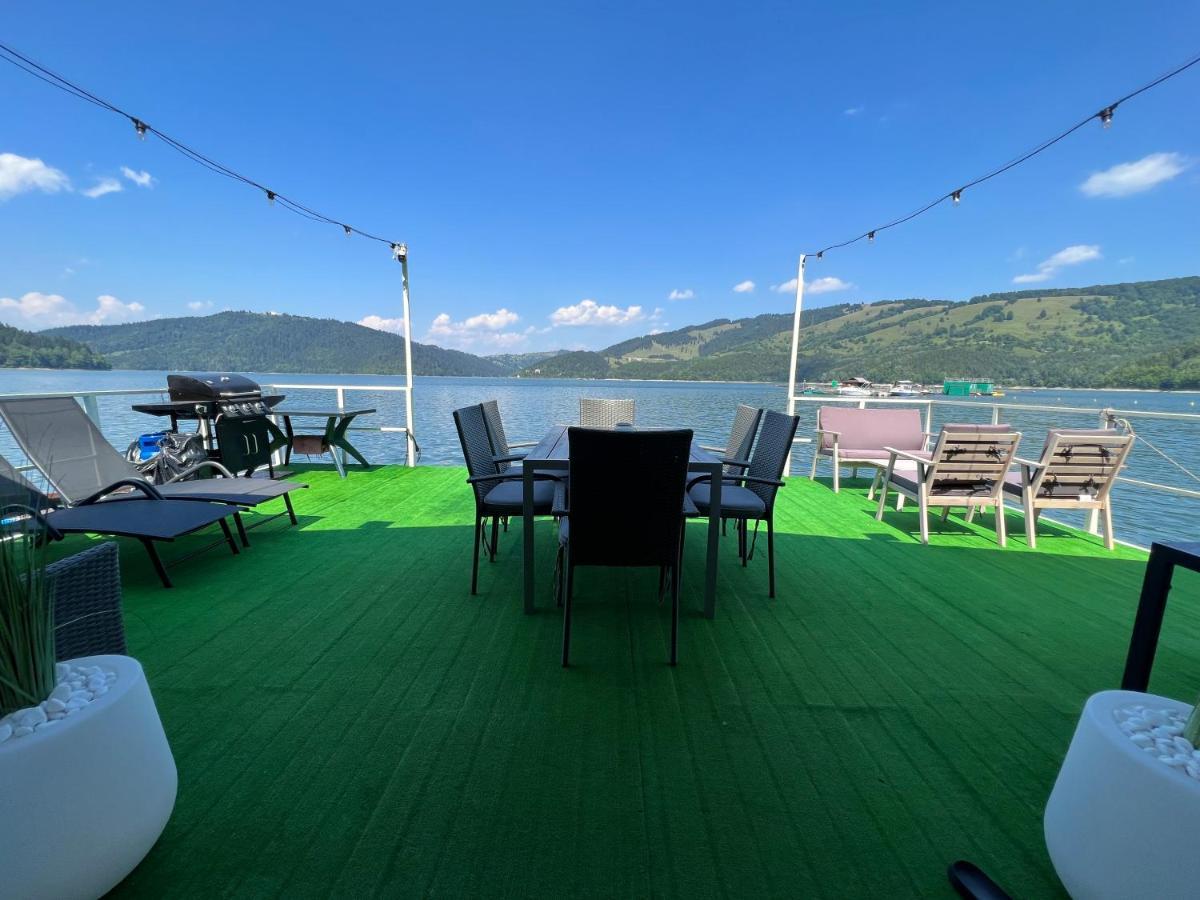 Casa Pe Lac Bicaz Exteriér fotografie