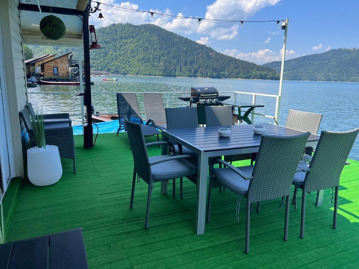 Casa Pe Lac Bicaz Exteriér fotografie