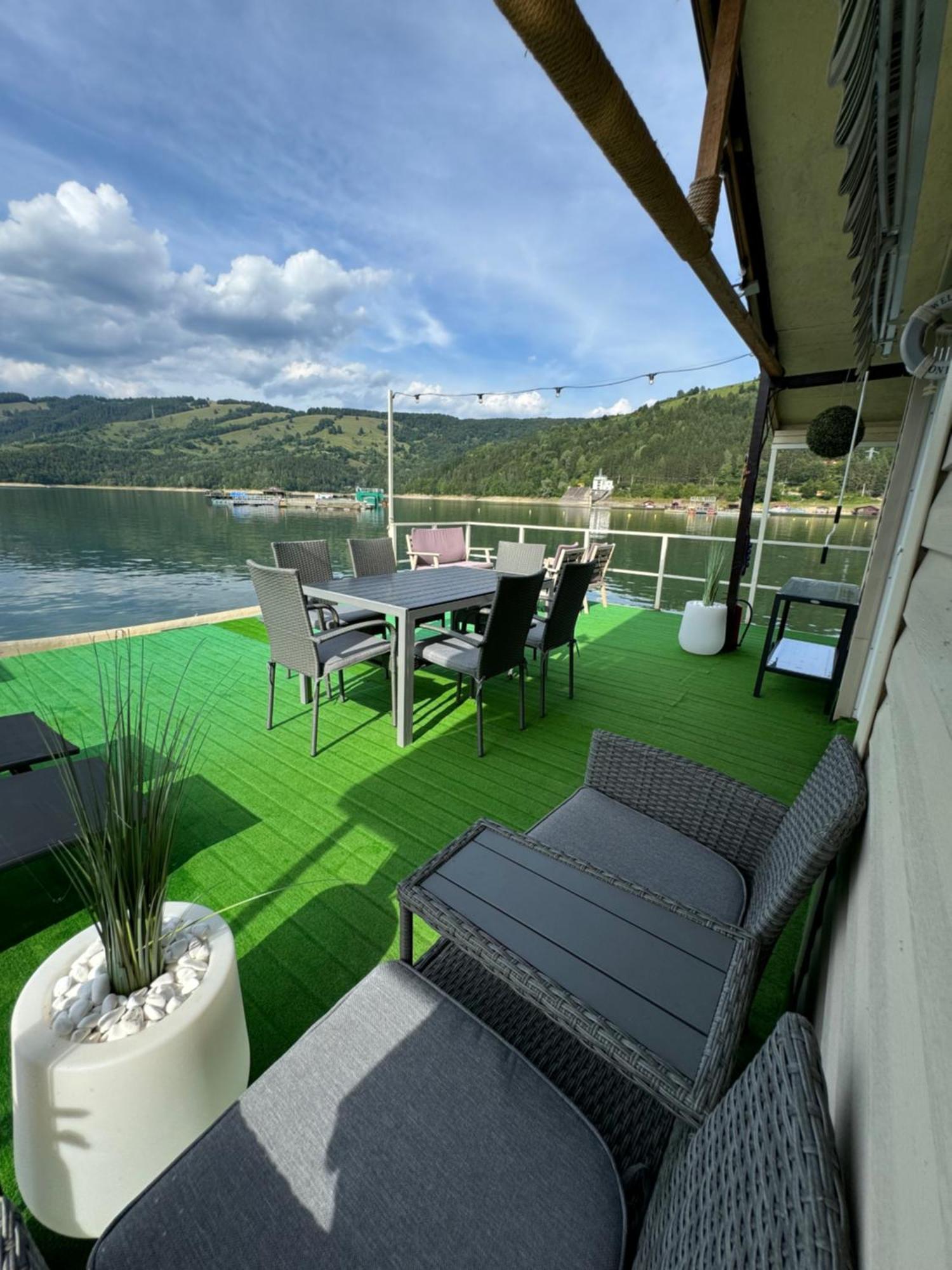 Casa Pe Lac Bicaz Exteriér fotografie
